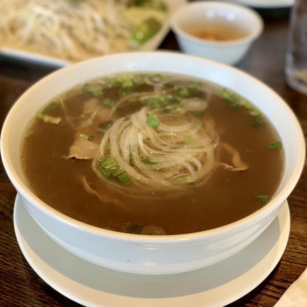 Eye Round Pho